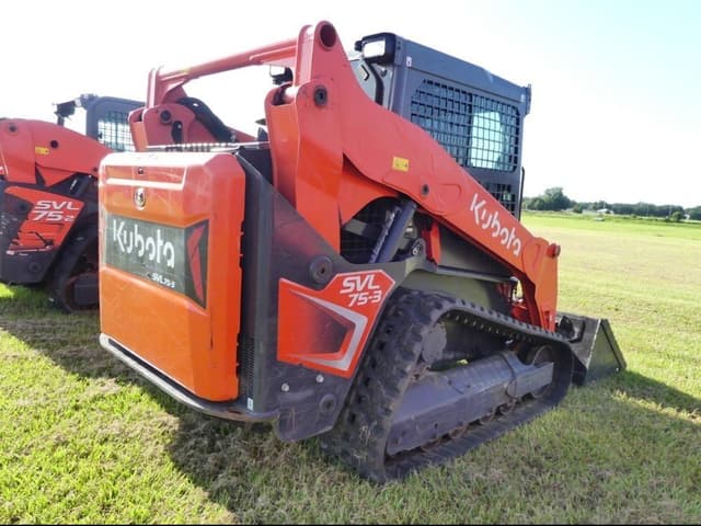 Image of Kubota SVL75-3 equipment image 2
