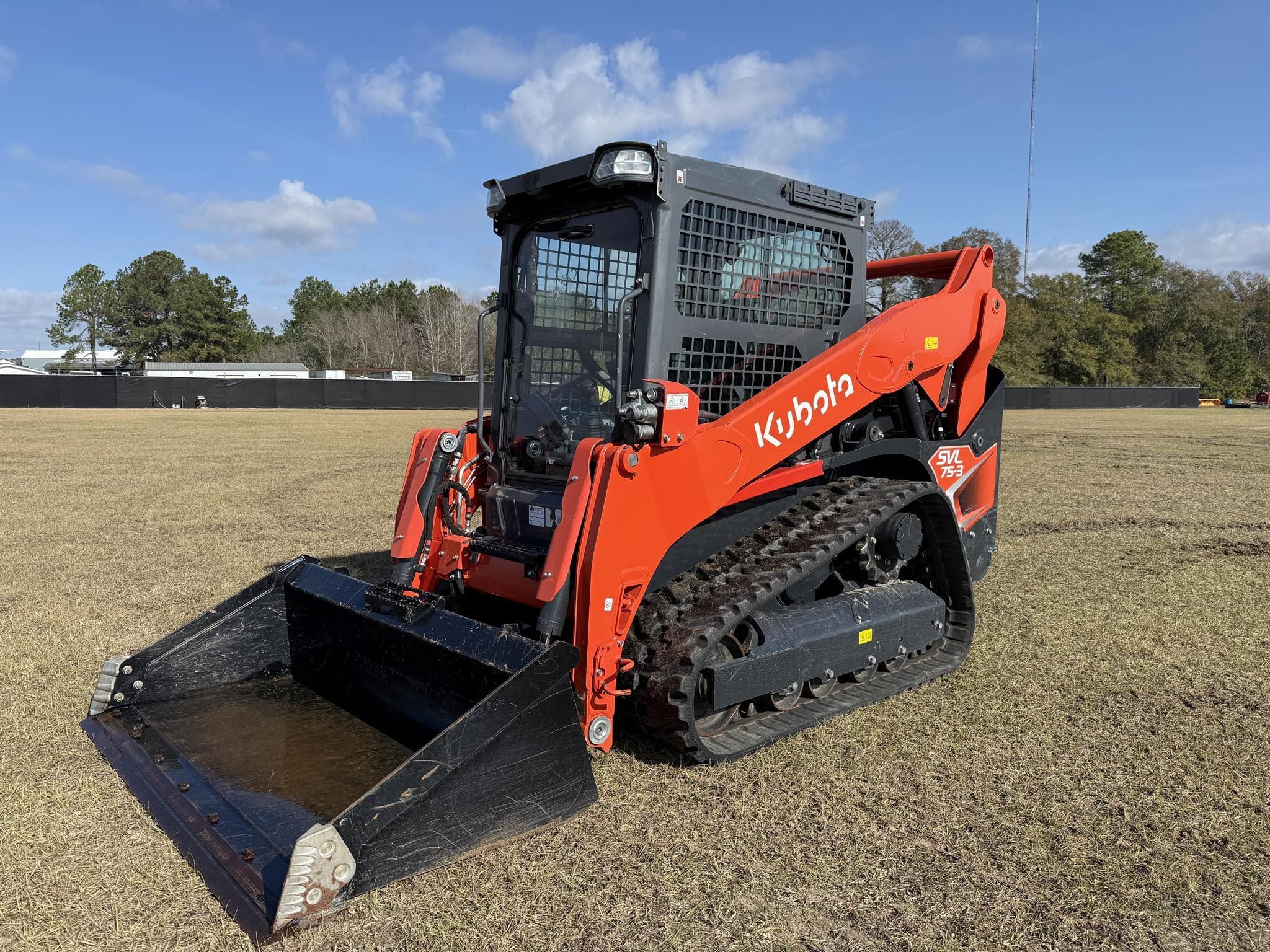 2023 Kubota SVL75-3 Equipment Image0