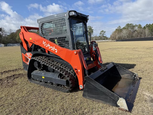 Image of Kubota SVL75-3 equipment image 3