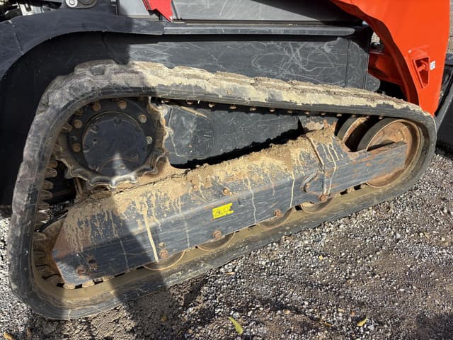 Image of Kubota SVL75-3 equipment image 3