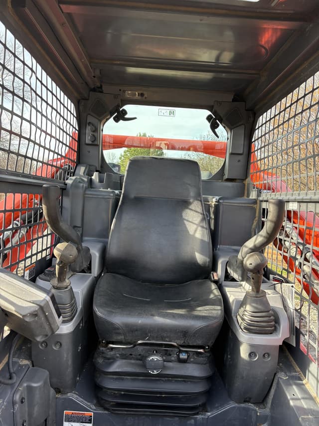 Image of Kubota SVL75-3 equipment image 2