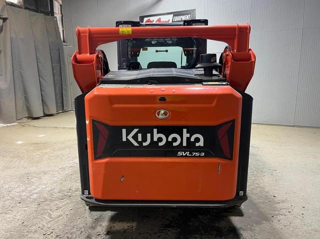 Image of Kubota SVL75-3 equipment image 3
