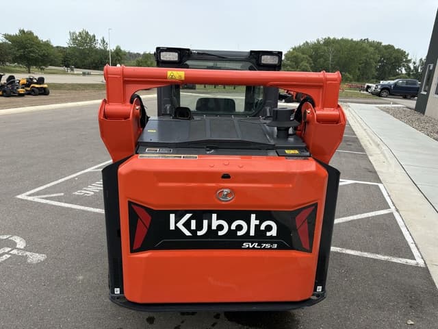 Image of Kubota SVL75-3HFWVC equipment image 2