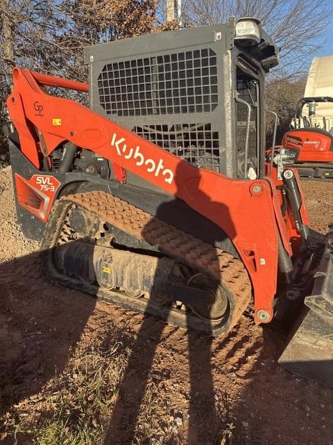 Image of Kubota SVL75-3HFWVC equipment image 2