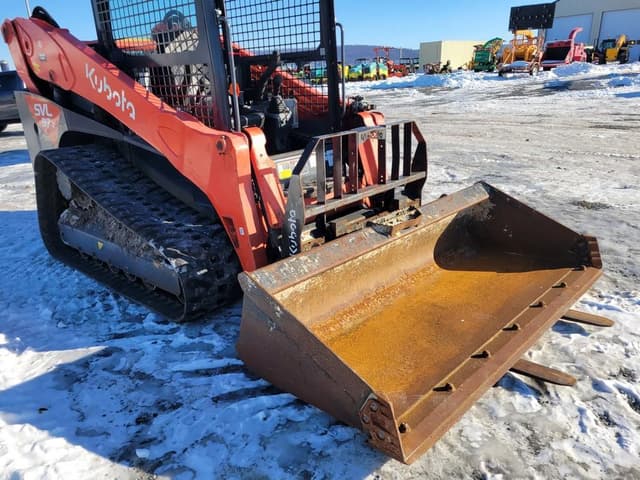 Image of Kubota SVL97-2 equipment image 2