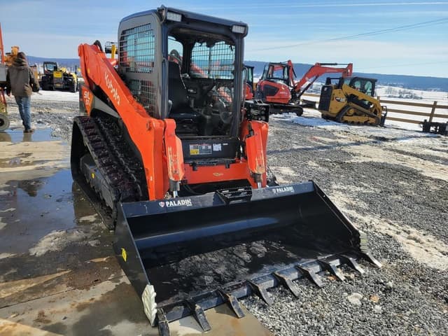 Image of Kubota SVL97-2 equipment image 2
