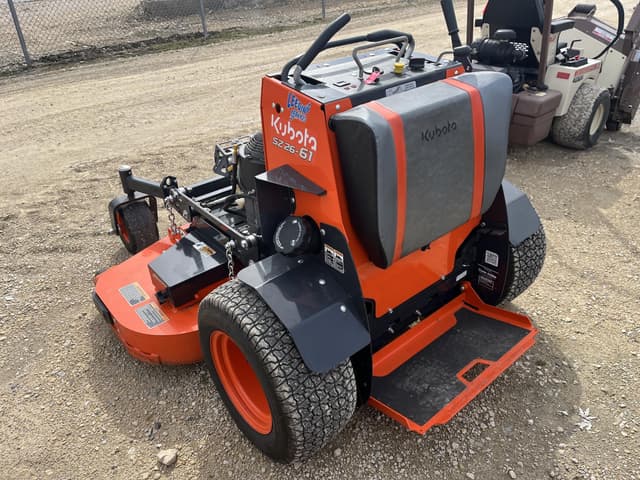 Image of Kubota SZ26-61 equipment image 3