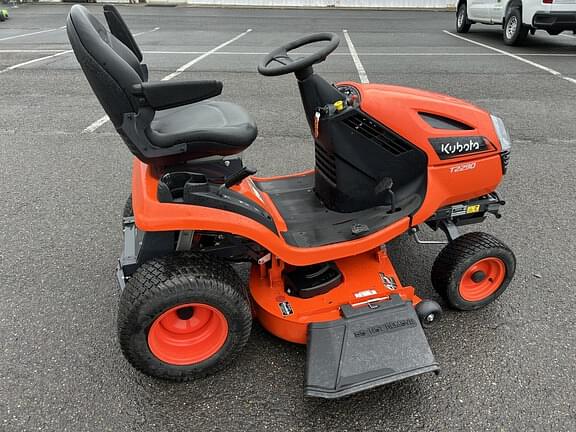 Image of Kubota T2290 equipment image 1