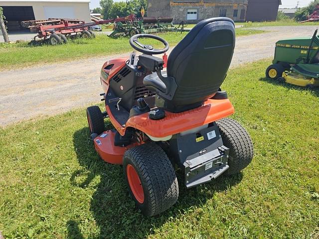 Image of Kubota T2290 equipment image 2