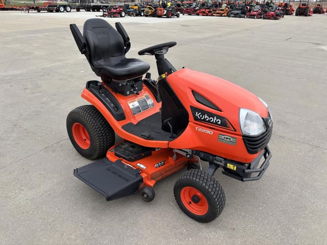 Image of Kubota T2290 equipment image 3