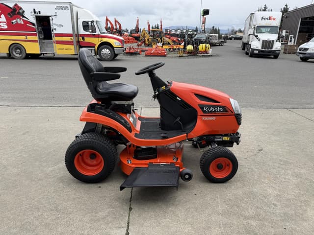 Image of Kubota T2290KW-42 equipment image 4