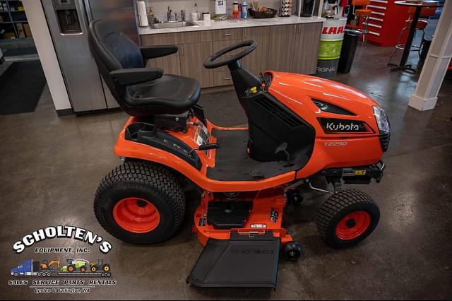 Image of Kubota T2290KWT equipment image 1