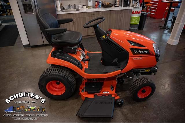 Image of Kubota T2290KWT equipment image 1