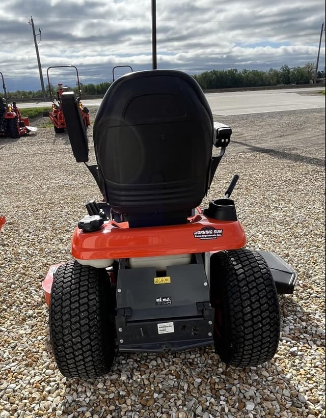 Image of Kubota T2290 equipment image 3