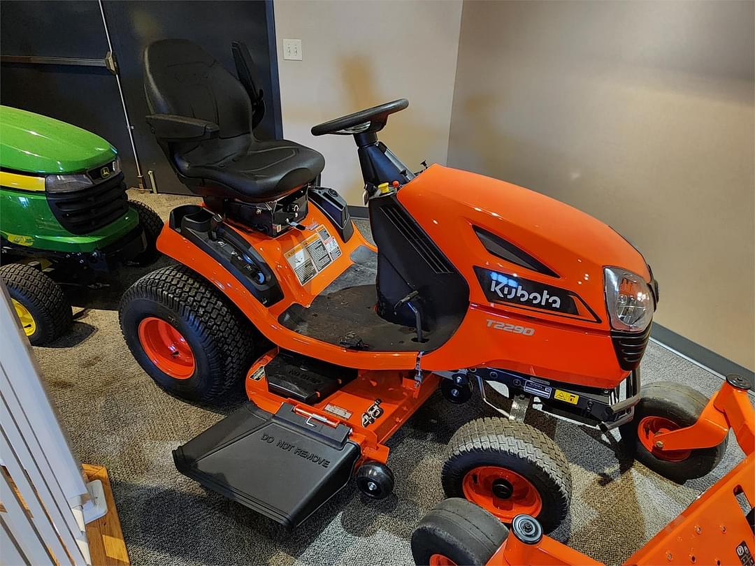 Image of Kubota T2290 Image 0