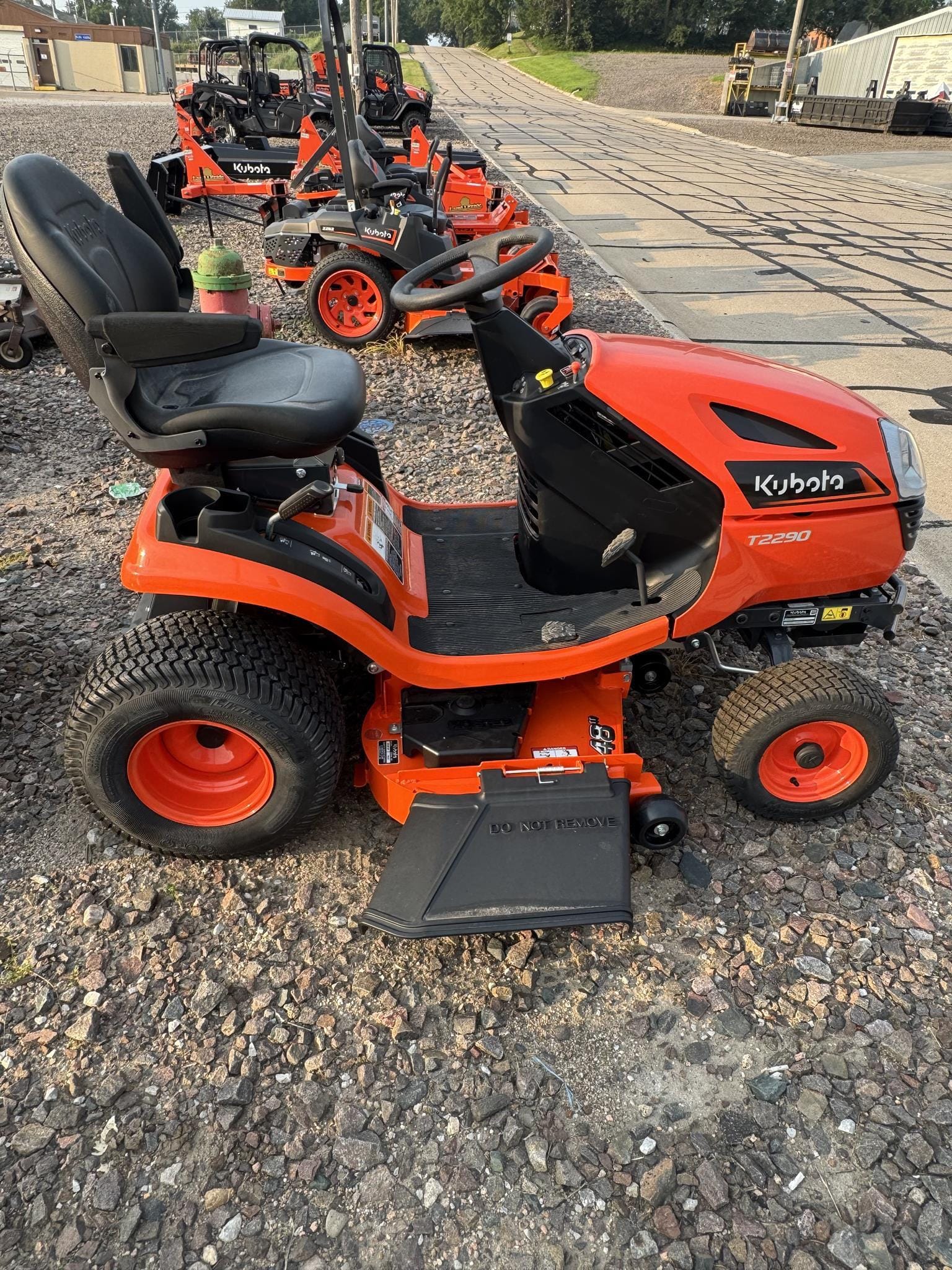 Main image Kubota T2290