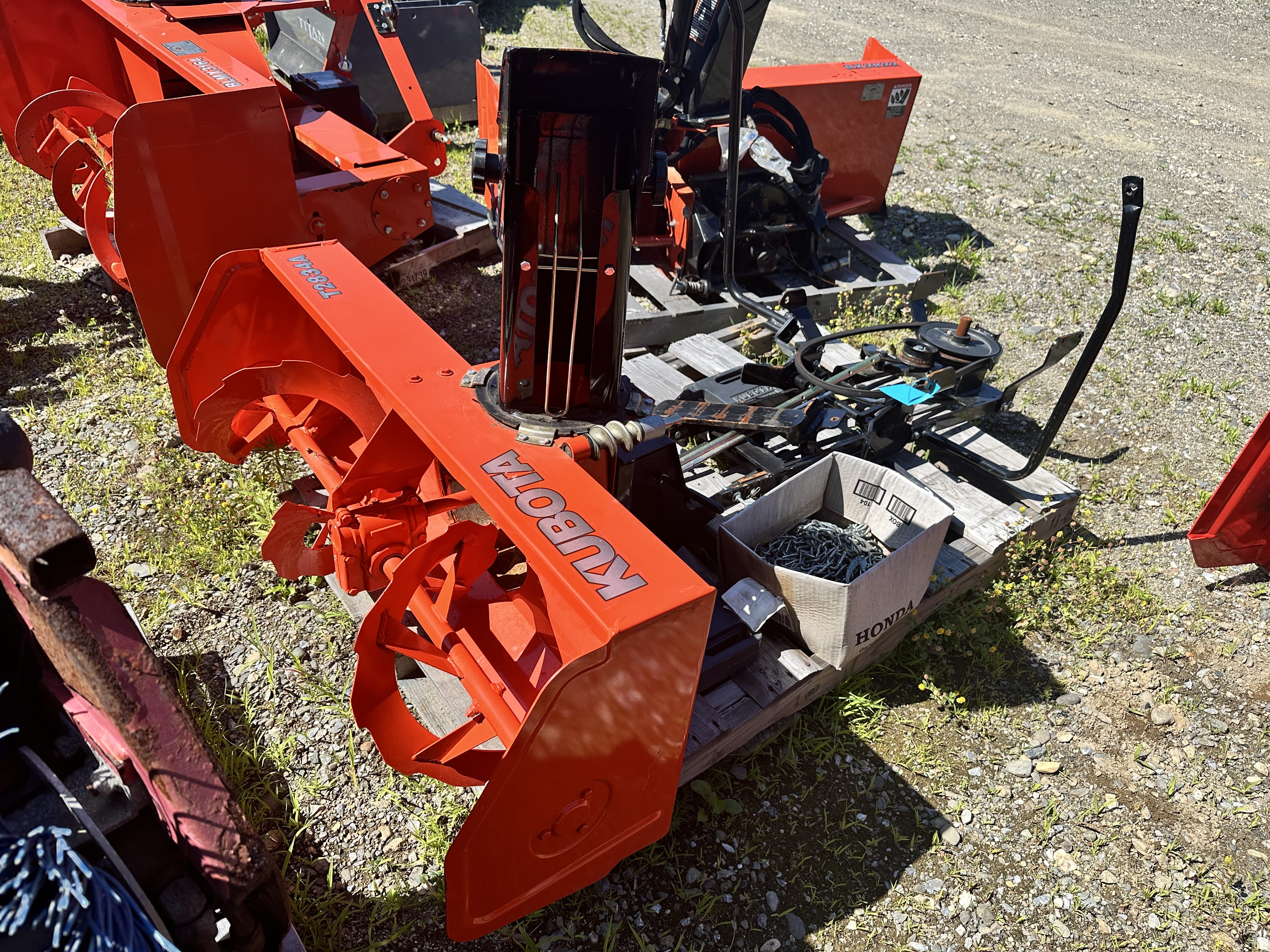 Main image Kubota T2834