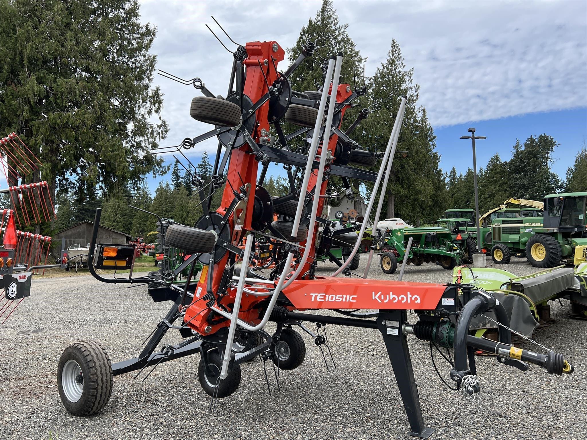 2023 Kubota TE10511C Equipment Image0