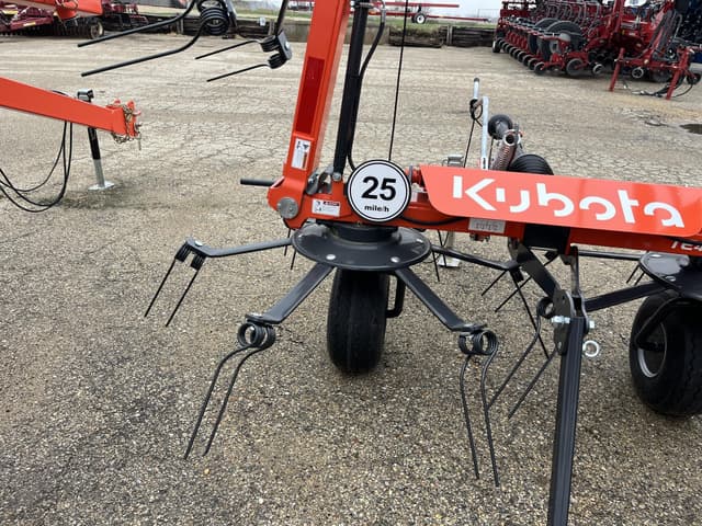 Image of Kubota TE4052T equipment image 4