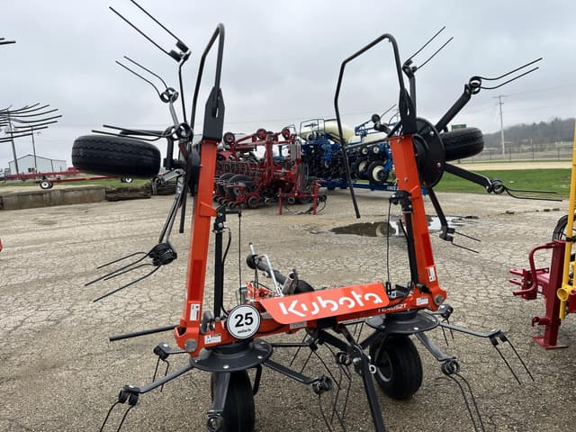 Image of Kubota TE4052T equipment image 2