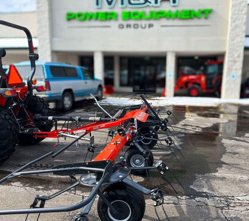 2023 Kubota TE4052T Equipment Image0