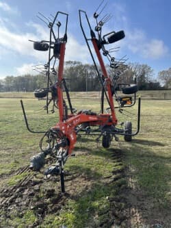 Image of Kubota TE6576CD equipment image 1