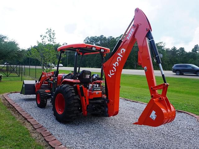 Image of Kubota M62 equipment image 3