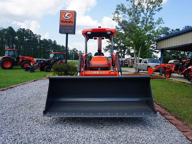 Image of Kubota M62 equipment image 4