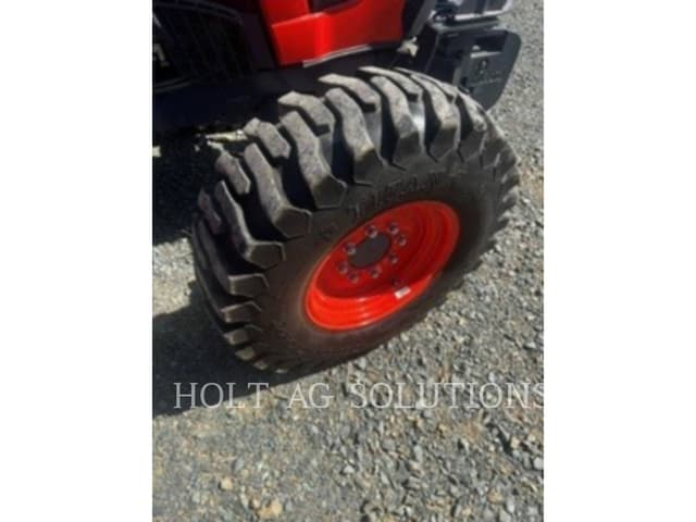 Image of Kubota M5-111HD12 equipment image 4