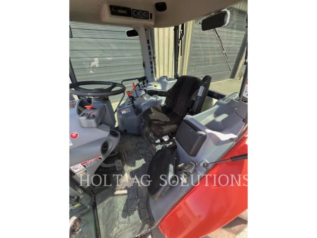 Image of Kubota M5-111HDC equipment image 4