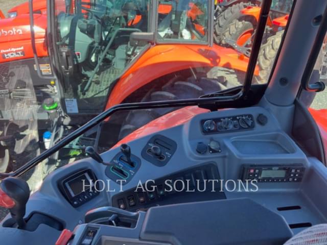 Image of Kubota M6-111 equipment image 4
