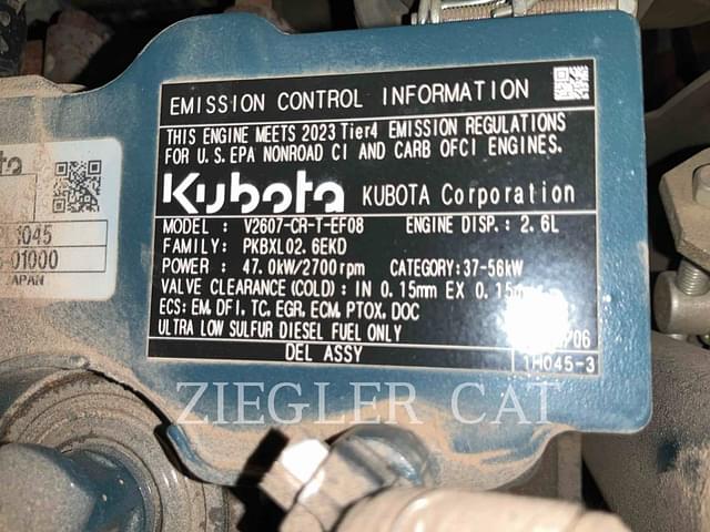 Image of Kubota SSV65 equipment image 4