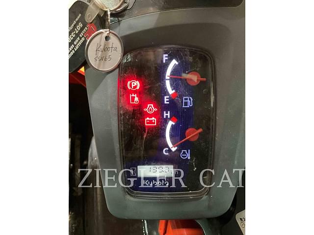 Image of Kubota SSV65 equipment image 3