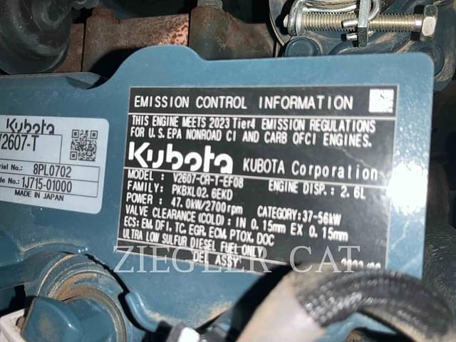 Image of Kubota SSV65 equipment image 4