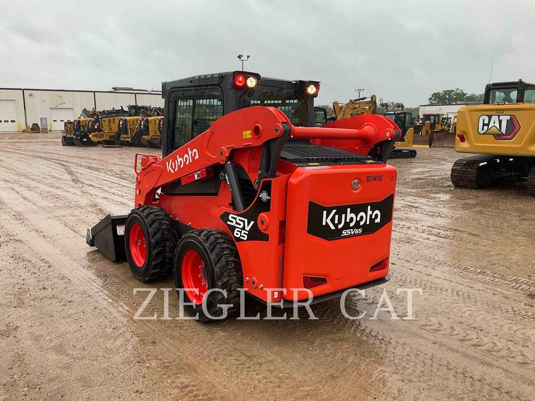Image of Kubota SSV65 Primary image