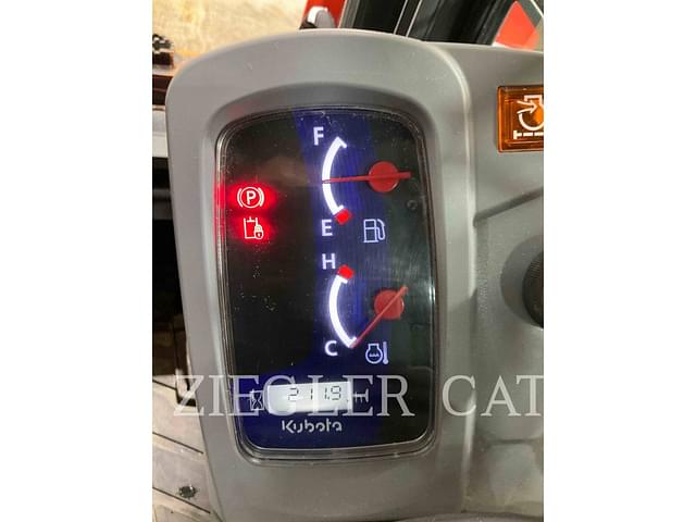 Image of Kubota SVL65-2 equipment image 3