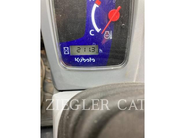 Image of Kubota SVL65-2 equipment image 4