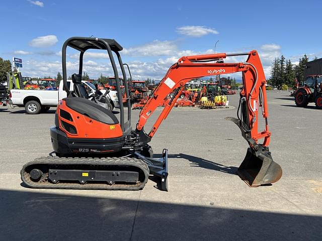 Image of Kubota U25 equipment image 4