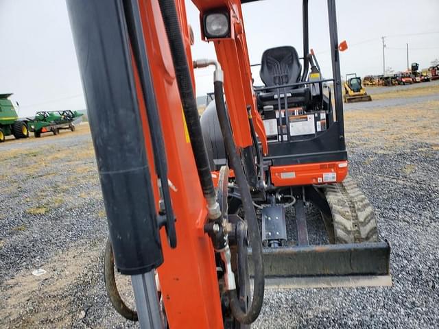 Image of Kubota U27-4 equipment image 3