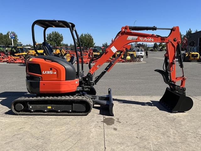 Image of Kubota U35-4 equipment image 4