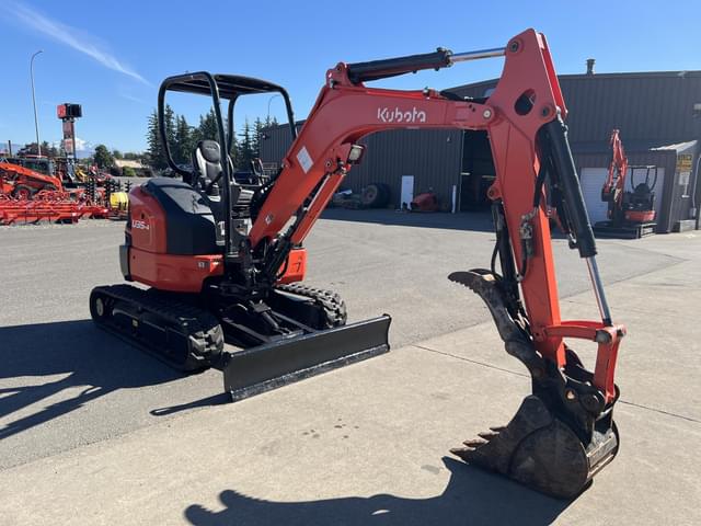 Image of Kubota U35-4 equipment image 3