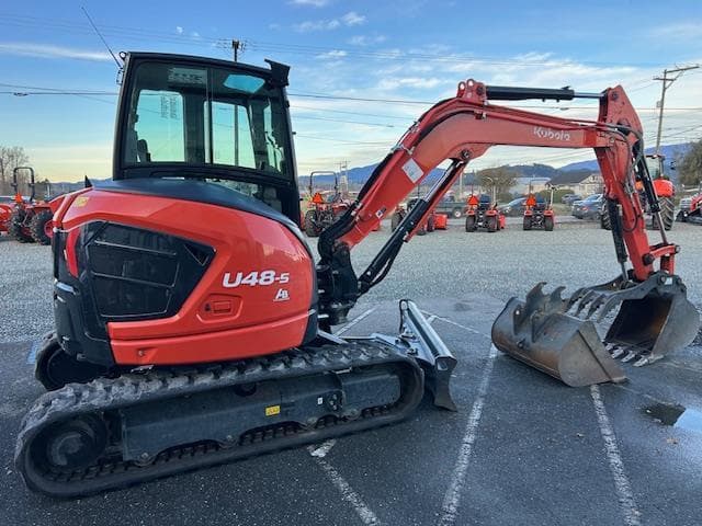 Image of Kubota U48-5 equipment image 2