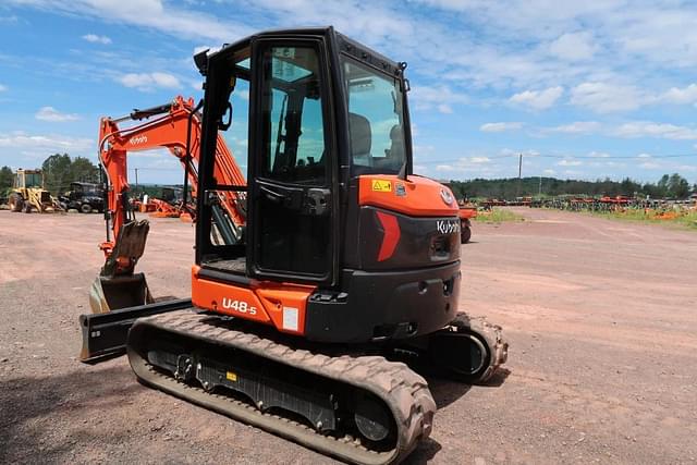 Image of Kubota U48-5 equipment image 2