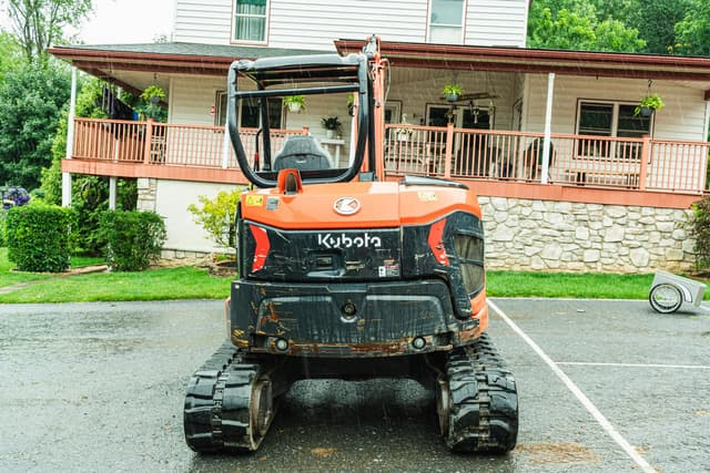 Image of Kubota U55-5 equipment image 3