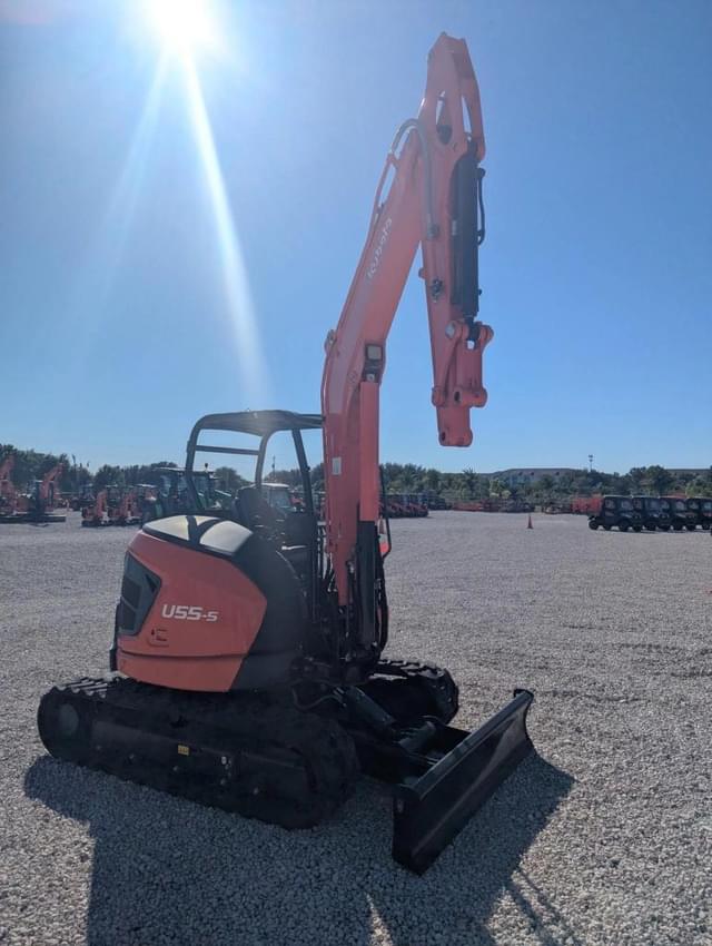 Image of Kubota U55-5R1 equipment image 4
