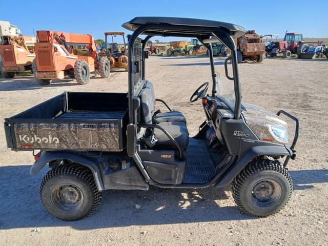 Image of Kubota RTV-X900 equipment image 3