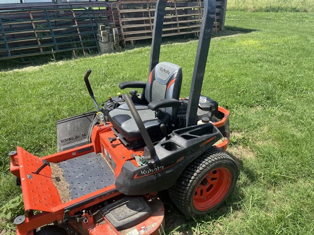 Image of Kubota Z231 equipment image 3