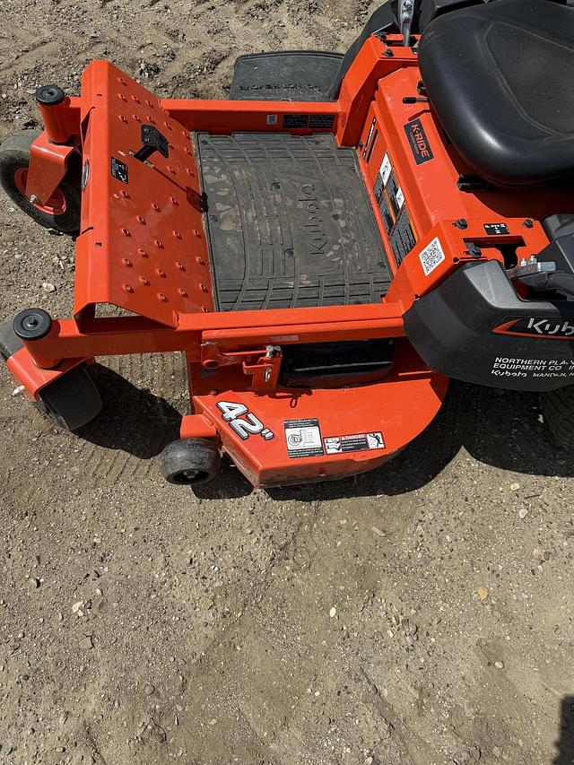 Image of Kubota Z232 equipment image 2