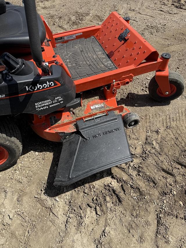 Image of Kubota Z232 equipment image 4