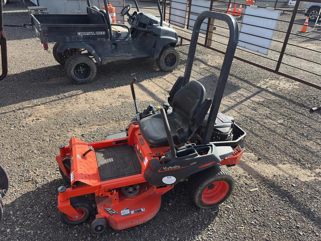 Image of Kubota Z232 Primary image